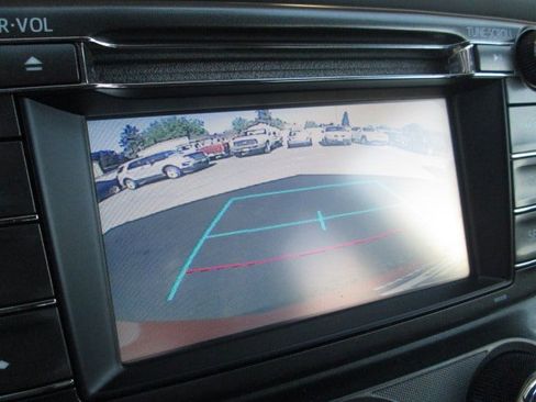 Used 2015 Toyota RAV4 LE AWD/4WD image 16