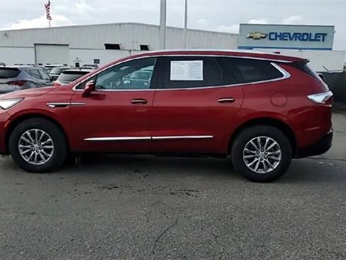 Used 2024 Buick Enclave Premium image 6