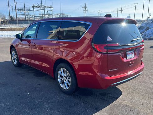 New 2026 Chrysler Pacifica Select AWD/4WD image 5