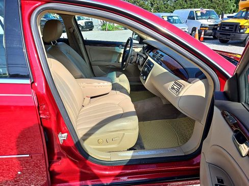 Used 2011 Buick Lucerne CXL w/ Driver Confidence Package image 28