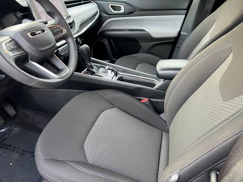 Used 2023 Jeep Compass Sport AWD/4WD image 8