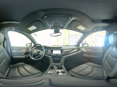 Used 2025 Cadillac XT6 Sport w/ Technology Package image 35