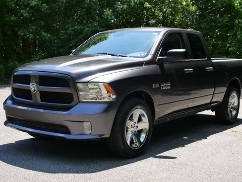 Used 2014 RAM 1500 Express RWD image 6