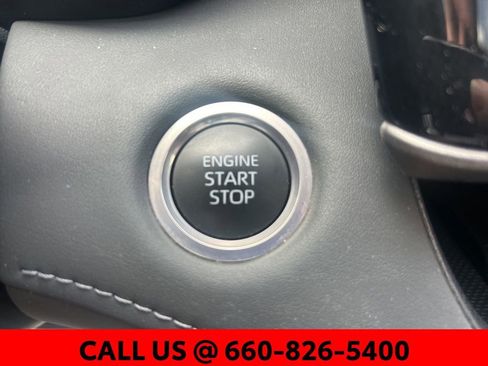Used 2024 Toyota Highlander XLE AWD/4WD image 27