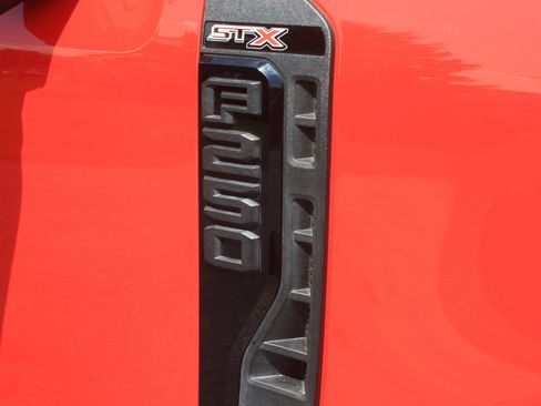 Used 2023 Ford F250 XL w/ STX Appearance Package image 7