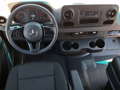 Used 2023 Mercedes-Benz Sprinter 2500 image 11