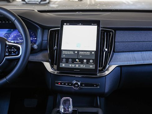 New 2026 Volvo XC90 T8 Ultra w/ Protection Package AWD/4WD image 13