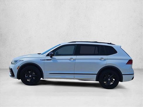 Used 2024 Volkswagen Tiguan SE R-Line FWD image 10