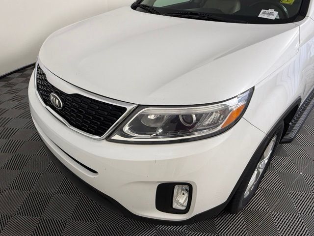 Used 2015 Kia Sorento LX FWD image 11