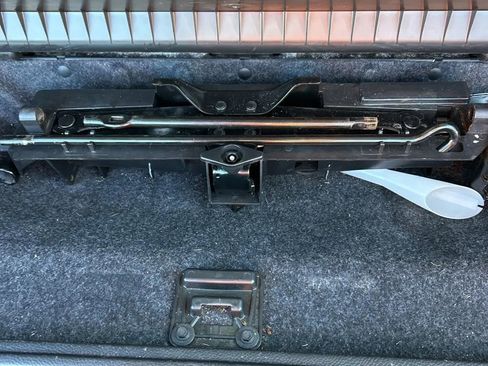 Used 2017 Ford Expedition EL Limited image 21