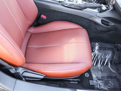 Used 2023 MAZDA MX-5 Miata Grand Touring RWD image 32