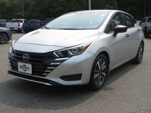 Used 2023 Nissan Versa S w/ S Plus Package image 1