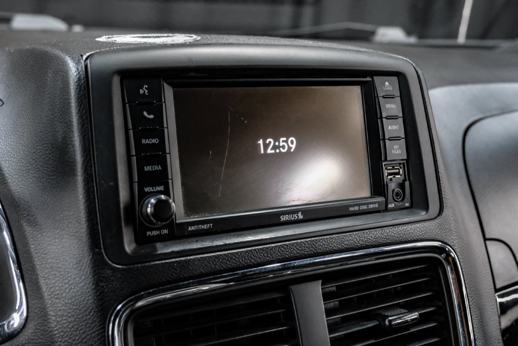Used 2019 Dodge Grand Caravan SXT FWD image 30