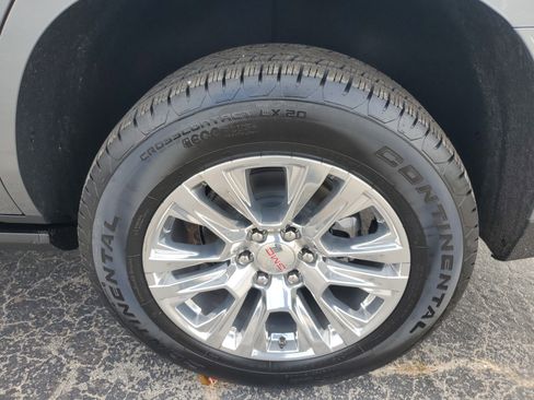 New 2026 GMC Yukon Denali w/ Sun & Power Step Package image 7