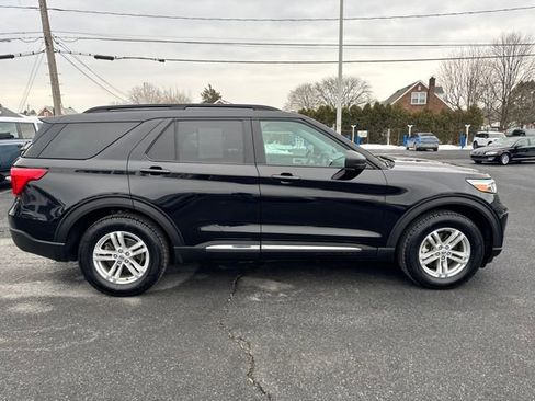 Used 2022 Ford Explorer XLT w/ Class IV Trailer Tow Package image 6