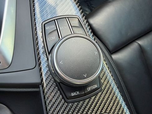 Used 2018 BMW M4 Convertible image 45