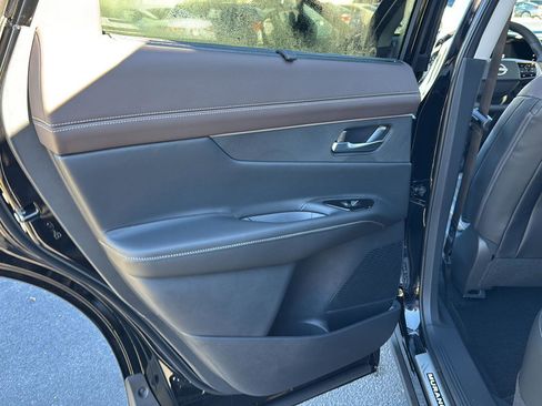 New 2026 Nissan Murano Platinum image 14