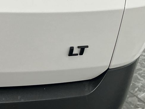 Certified 2023 Chevrolet Traverse LT w/ Midnight/Sport Edition AWD/4WD image 33