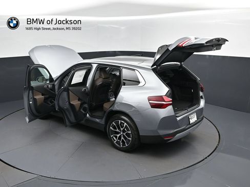 New 2026 BMW X3 xDrive30i w/ Premium Package AWD/4WD image 2