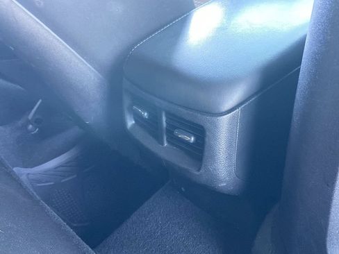 Used 2019 Dodge Challenger SXT RWD image 16