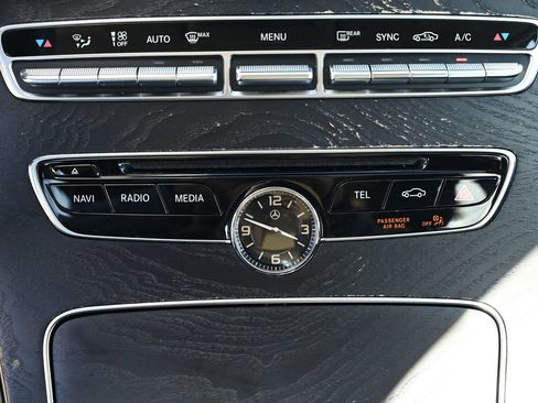 Used 2017 Mercedes-Benz C 300 4MATIC Sedan image 30