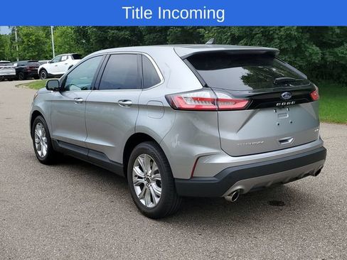 Used 2023 Ford Edge Titanium AWD/4WD image 3