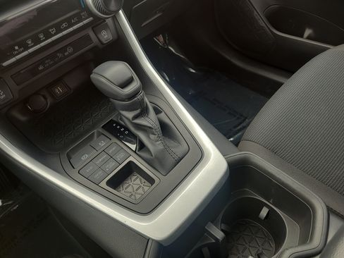 Certified 2023 Toyota RAV4 LE AWD/4WD image 20