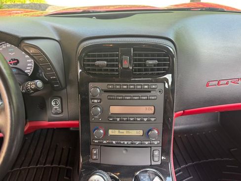 Used 2009 Chevrolet Corvette Convertible w/ Preferred Equipment Group RWD image 22