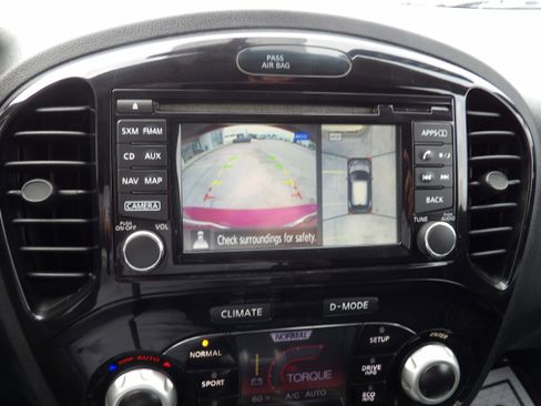 Used 2015 Nissan Juke SV w/ Technology Package AWD/4WD image 12