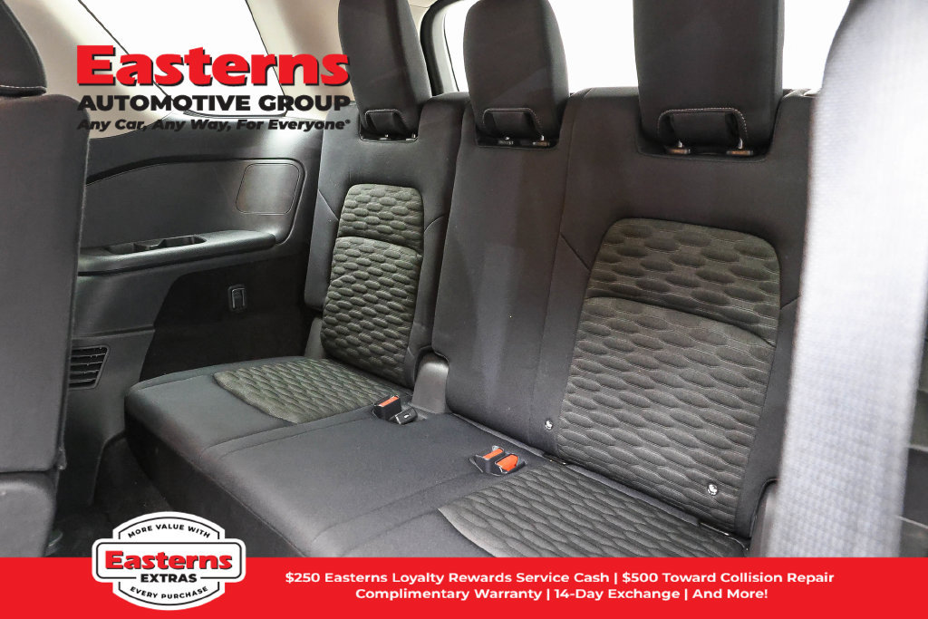 Used 2022 Nissan Pathfinder SV AWD/4WD image 27