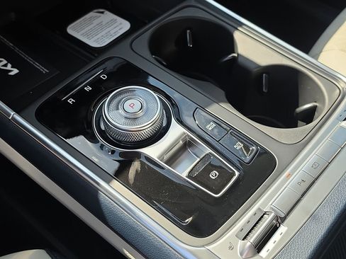 New 2026 Kia Carnival SX FWD image 29