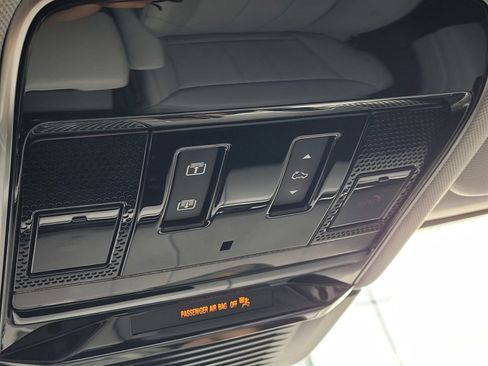 Used 2024 Land Rover Range Rover Sport SE image 27