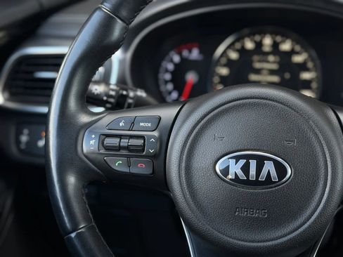 Used 2017 Kia Sorento SX image 24