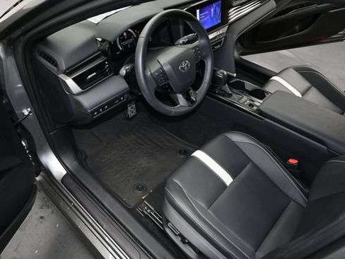 Used 2025 Toyota Camry SE w/ Convenience Package FWD image 6