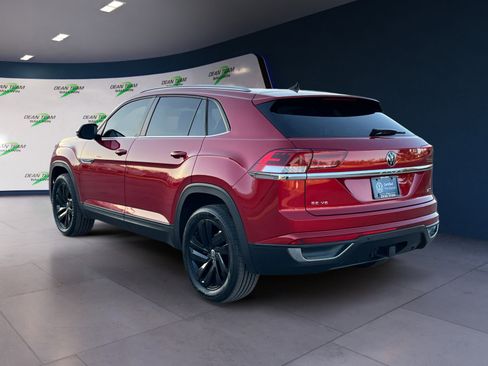 Certified 2022 Volkswagen Atlas Cross Sport SE image 6