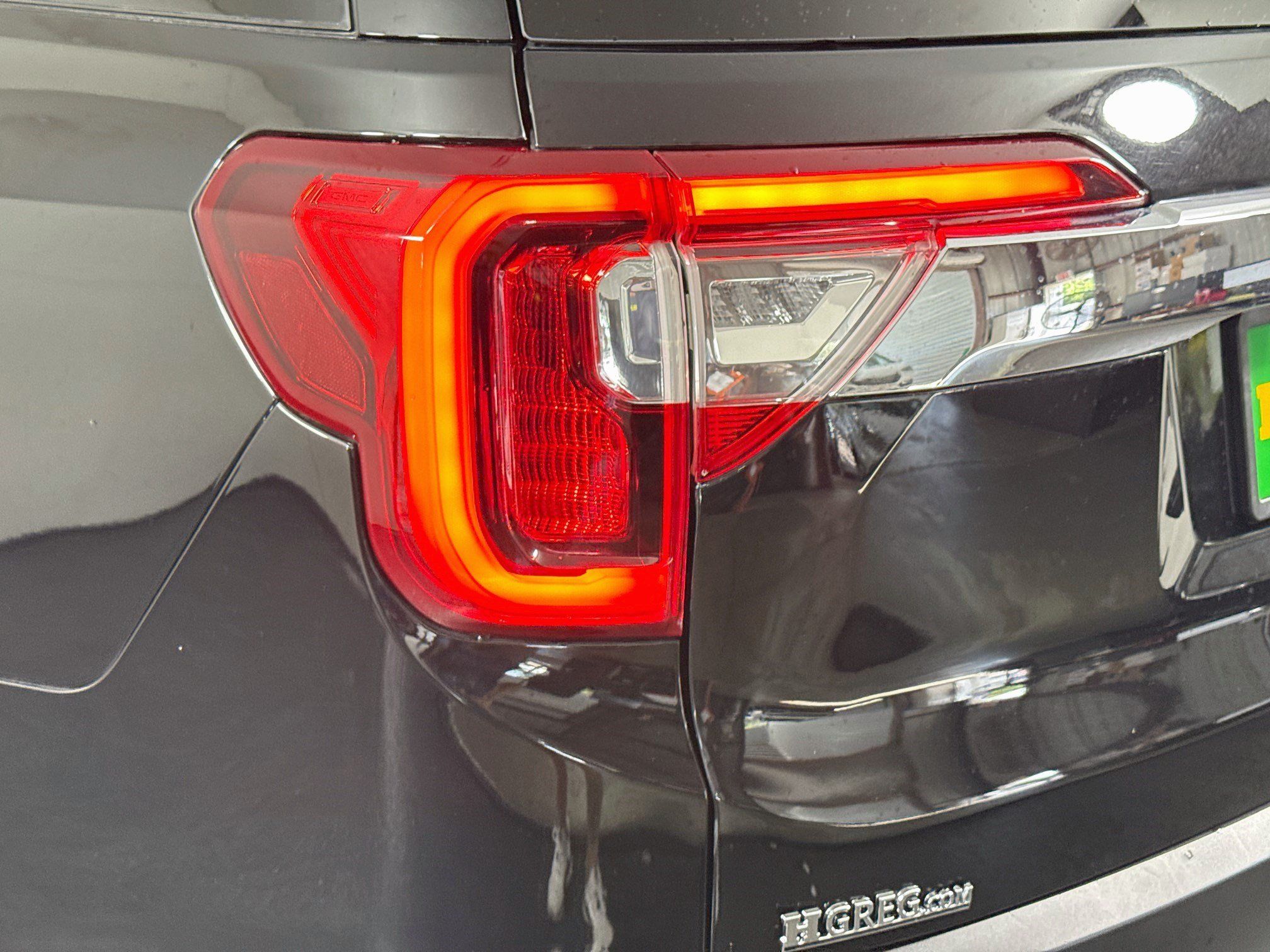 Used 2023 GMC Acadia SLT FWD image 36