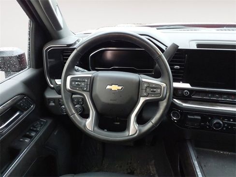 Used 2024 Chevrolet Silverado 2500 LTZ w/ LTZ Convenience Package image 11