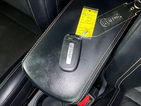 Used 2017 Jeep Compass Latitude w/ Cold Weather Group FWD image 12