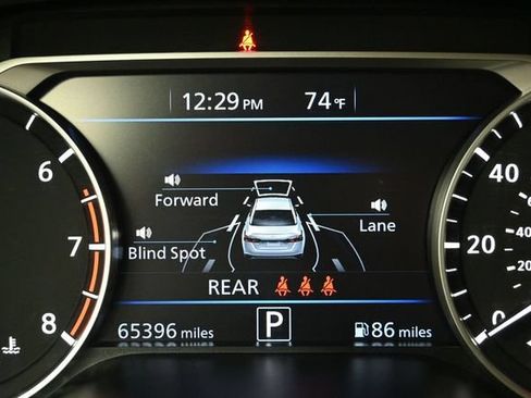 Used 2024 Nissan Altima 2.5 SR FWD image 12