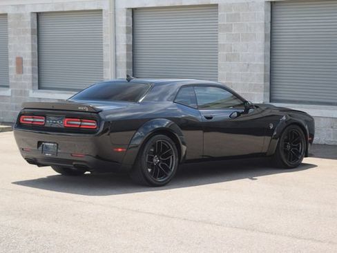 Used 2018 Dodge Challenger SRT Hellcat RWD image 24