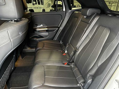 Certified 2021 Mercedes-Benz GLA 250 4MATIC image 20