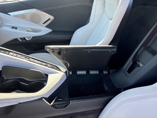 Used 2025 Chevrolet Corvette Stingray Preferred Conv w/ Battery Protection Package RWD image 21