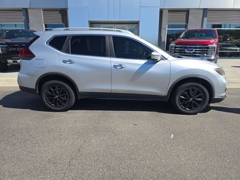 Used 2019 Nissan Rogue SV AWD/4WD image 5