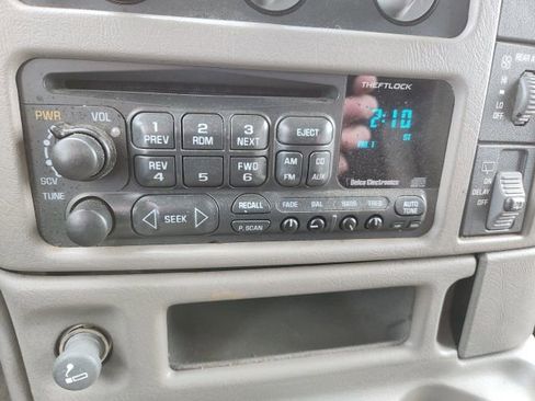 Used 2003 Chevrolet Astro LS w/ LS Preferred Equipment Group image 12