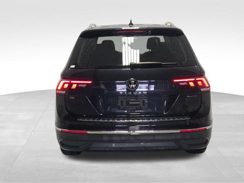 Used 2023 Volkswagen Tiguan SE w/ Panoramic Sunroof Package AWD/4WD image 28