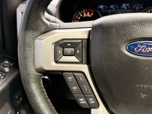 Used 2015 Ford F150 Platinum w/ Equipment Group 701A Luxury image 19