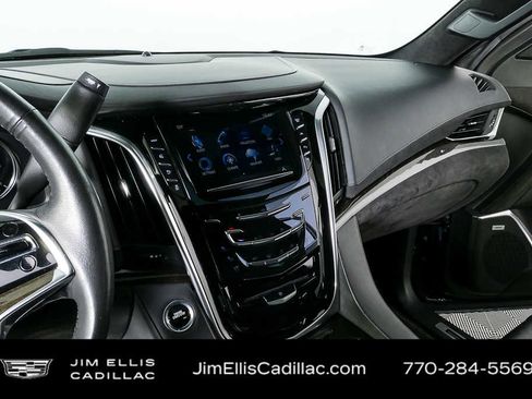 Used 2020 Cadillac Escalade ESV Platinum image 13