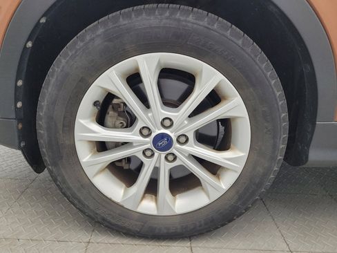 Used 2017 Ford Escape SE w/ Equipment Group 201A AWD/4WD image 31