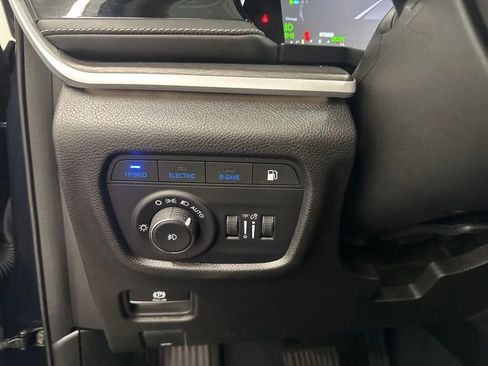 Used 2022 Jeep Grand Cherokee Limited 4xe AWD/4WD image 17