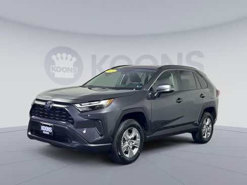 Used 2024 Toyota RAV4 XLE AWD/4WD image 5
